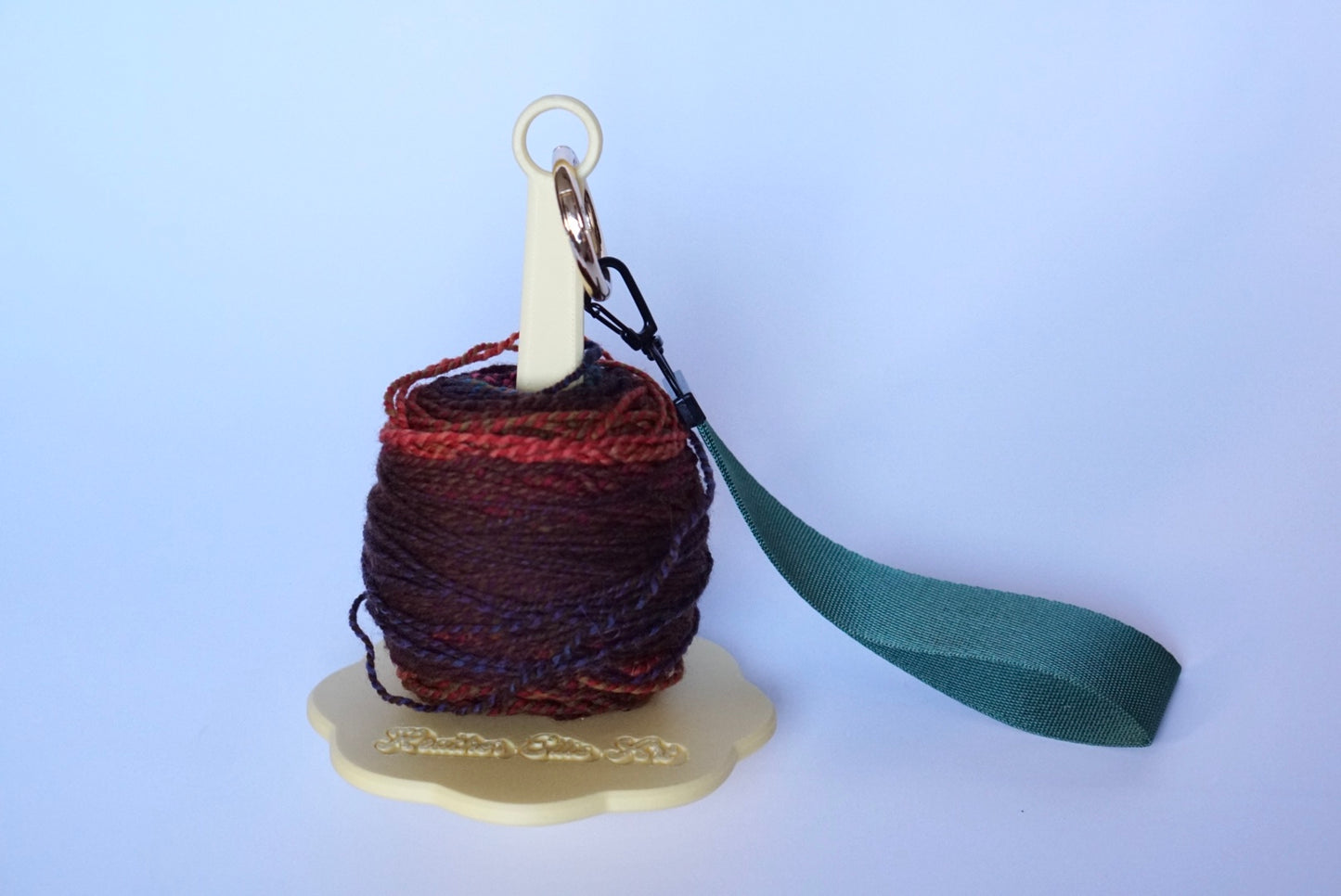 Yarn holder / wristlet