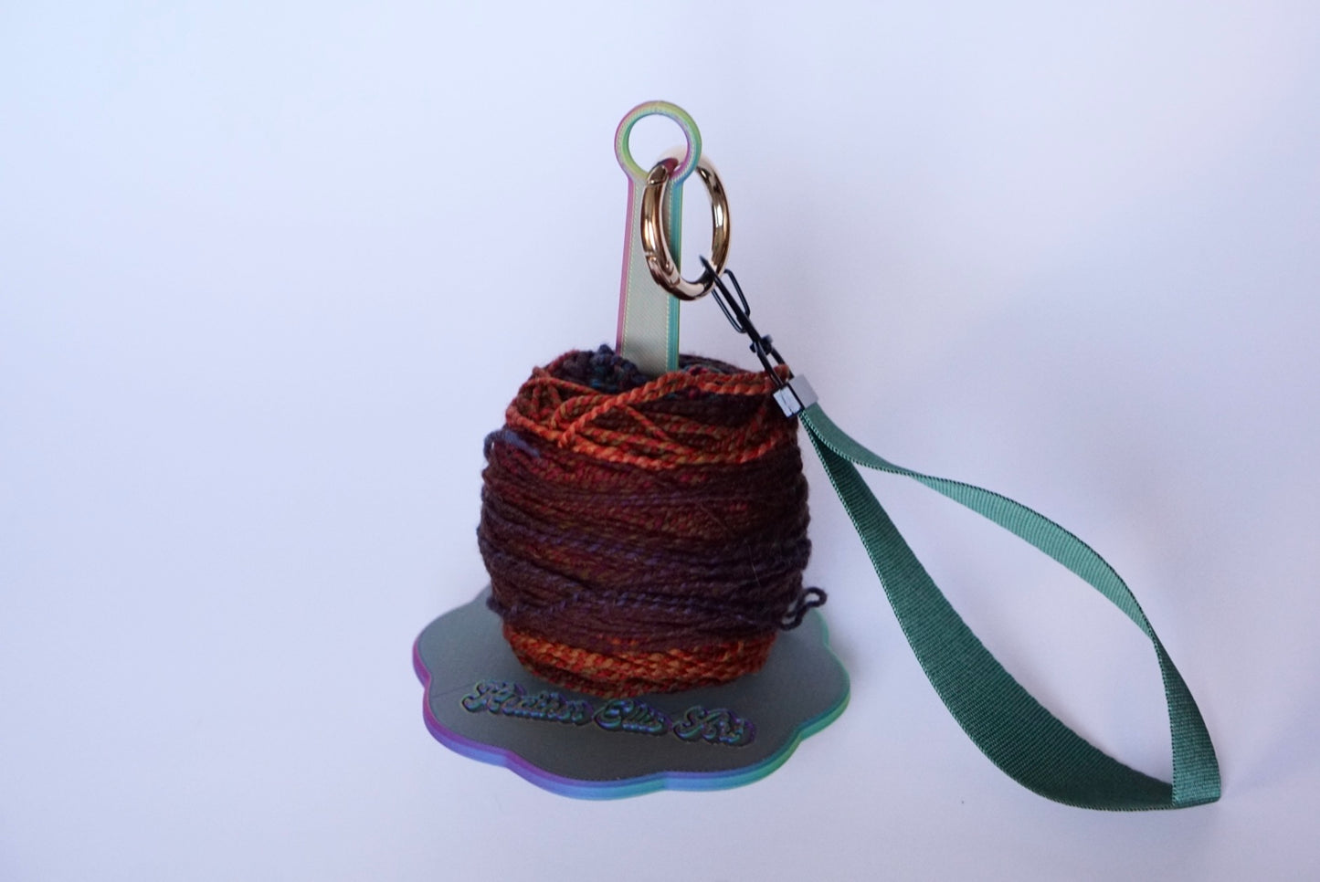 Yarn holder / wristlet