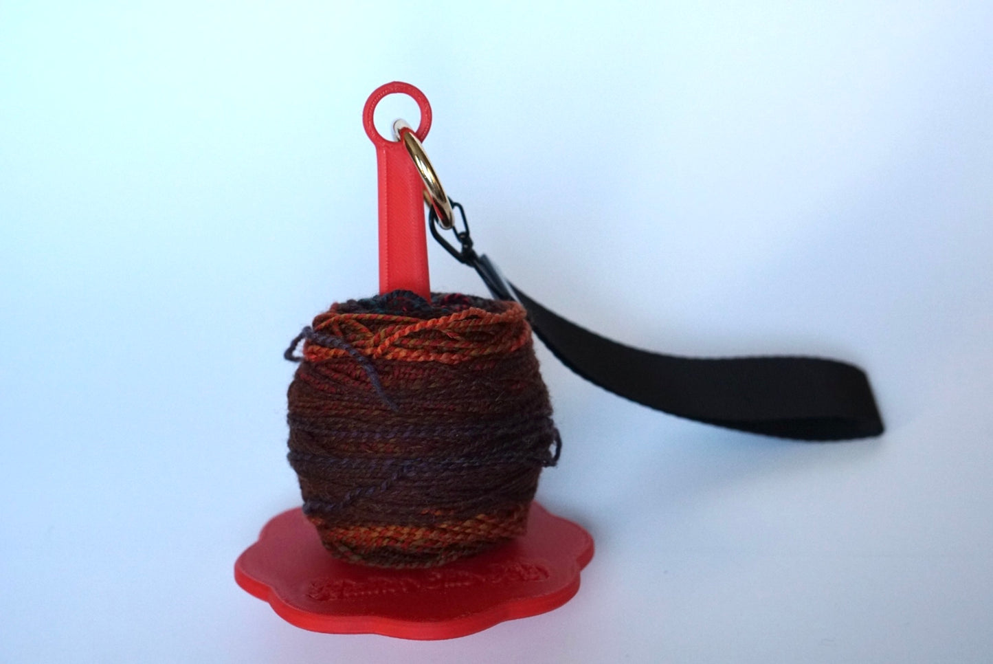 Yarn holder / wristlet