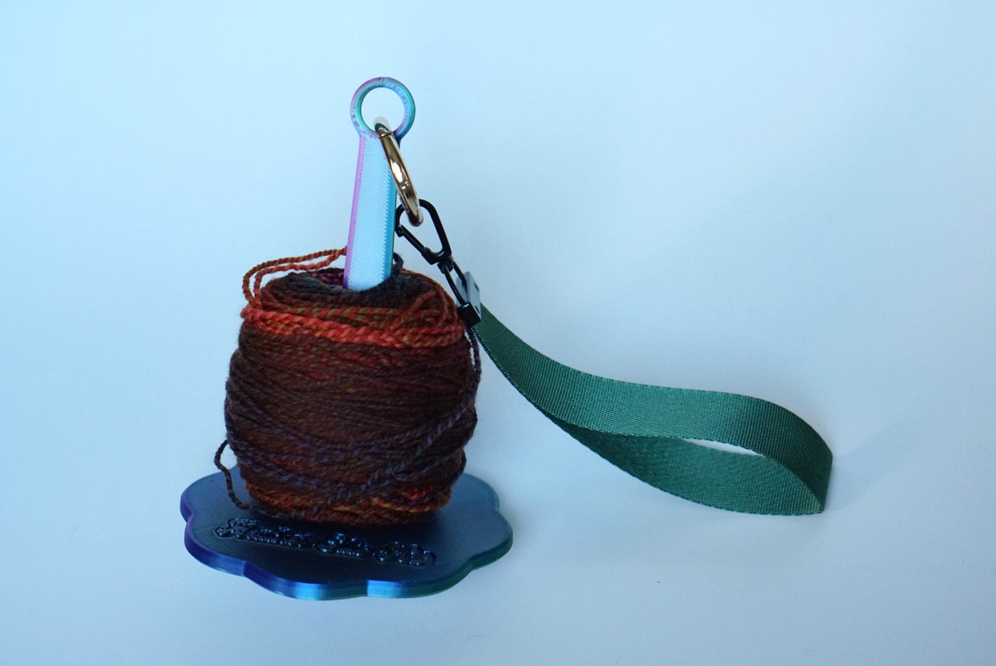 Yarn holder / wristlet