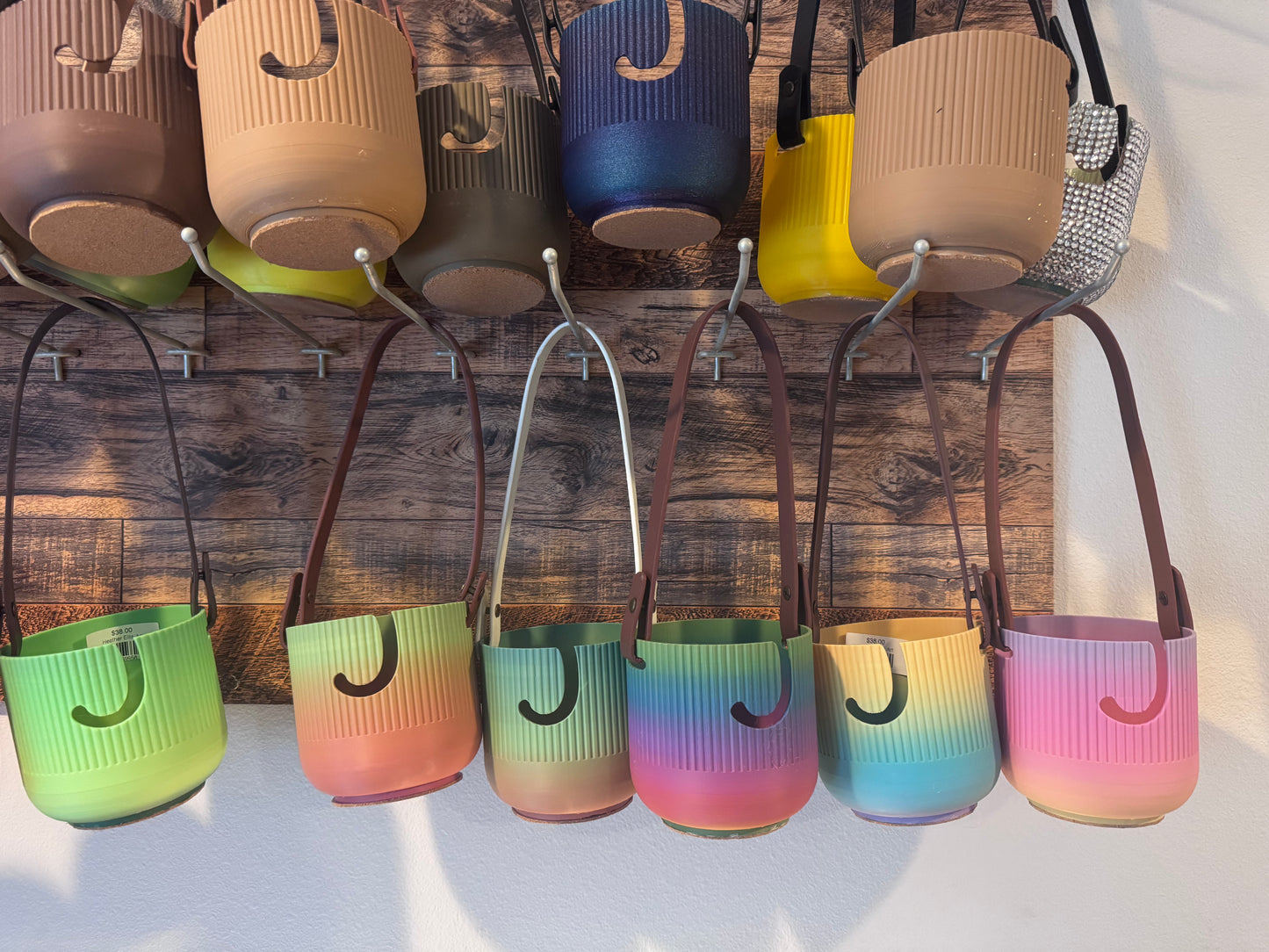 // yarn bowl w/ strap //