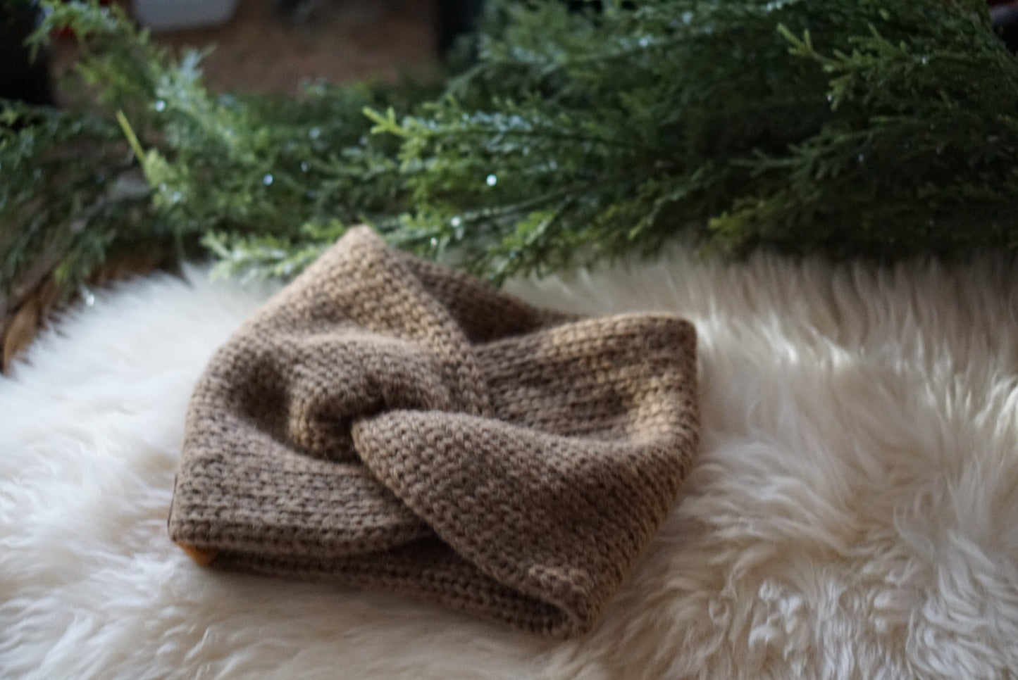 Alpaca headband - brown sugar