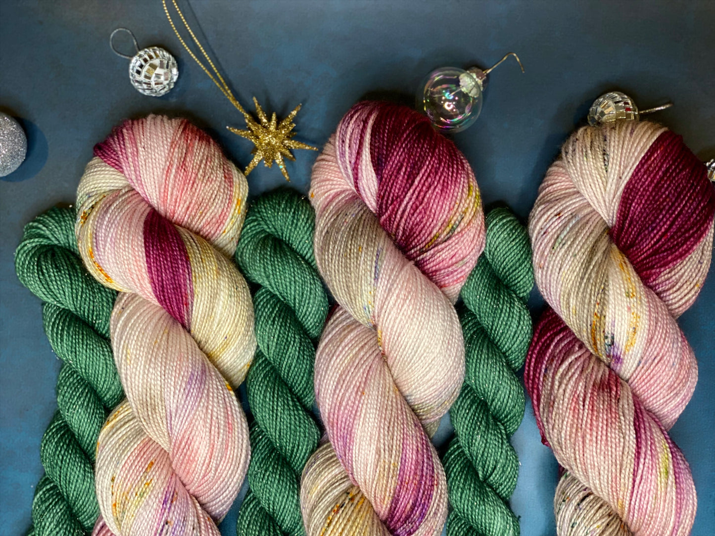// Winter Berry sock set //