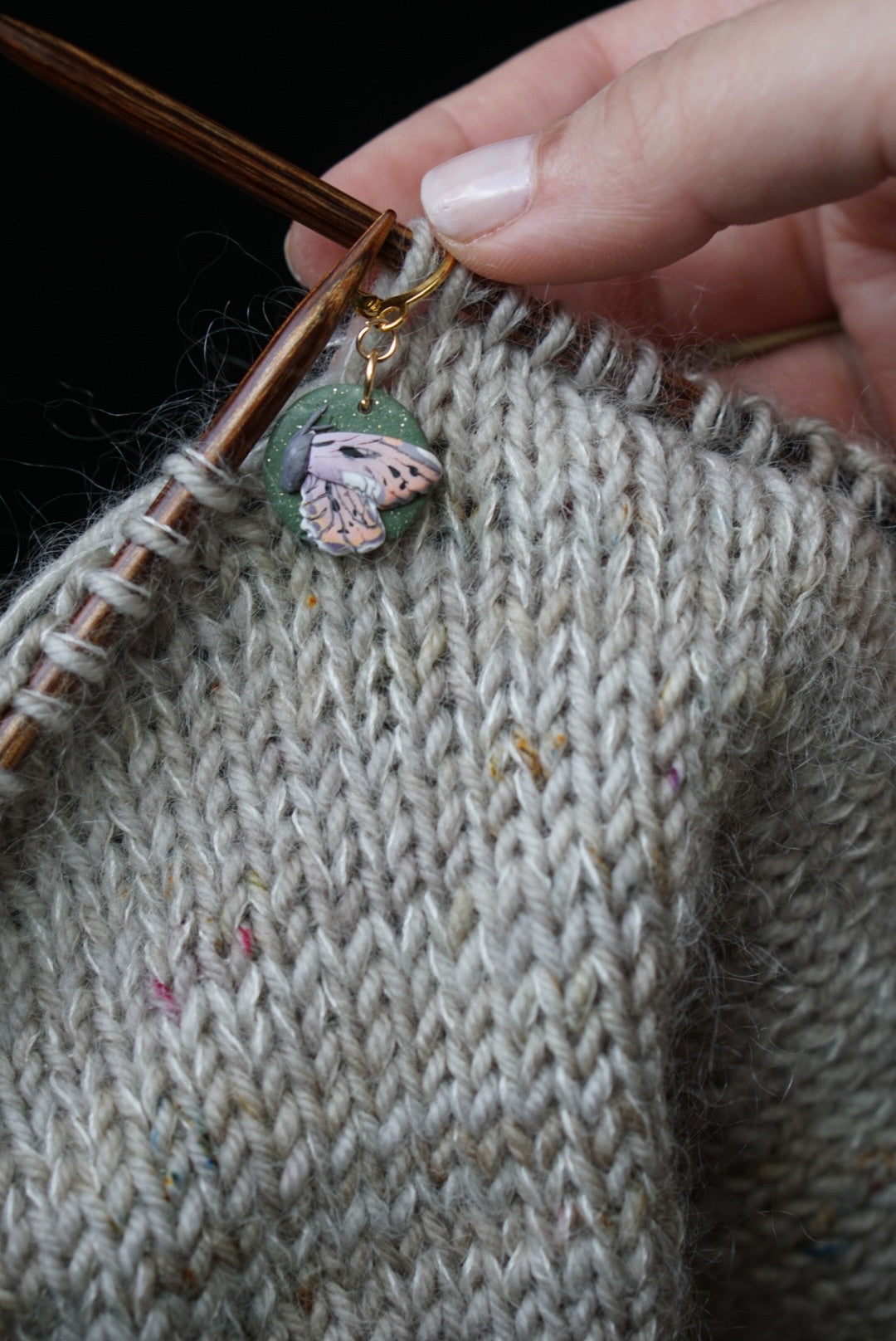 Butterfly stitch marker