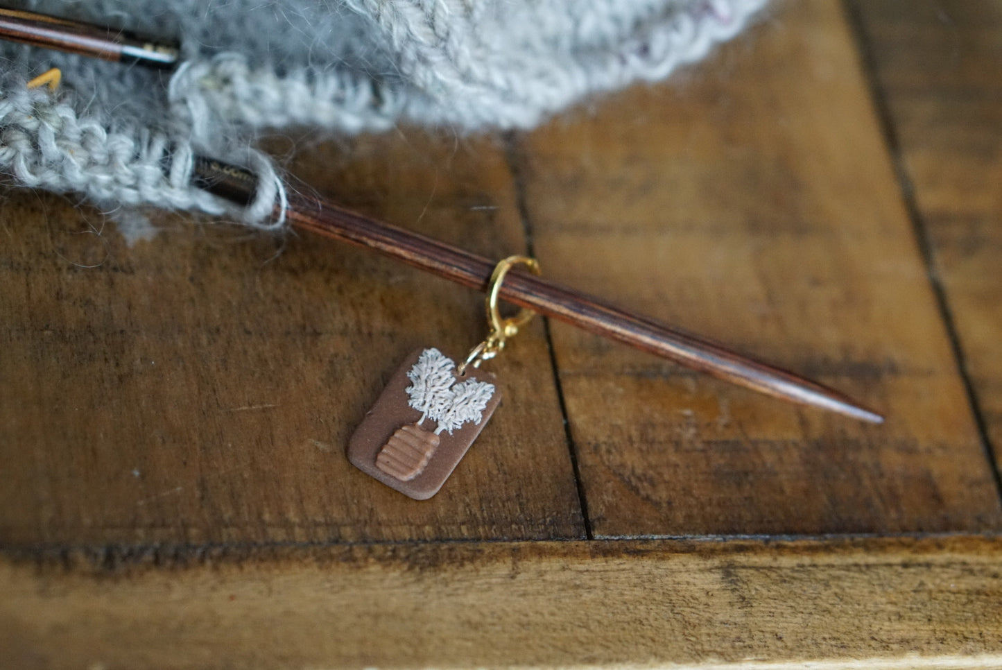 Dried Pampas stitch marker