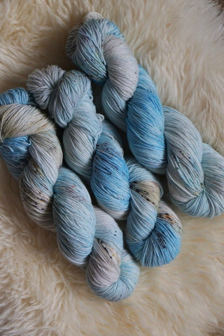 Hand dyed sock yarn // blue skies //