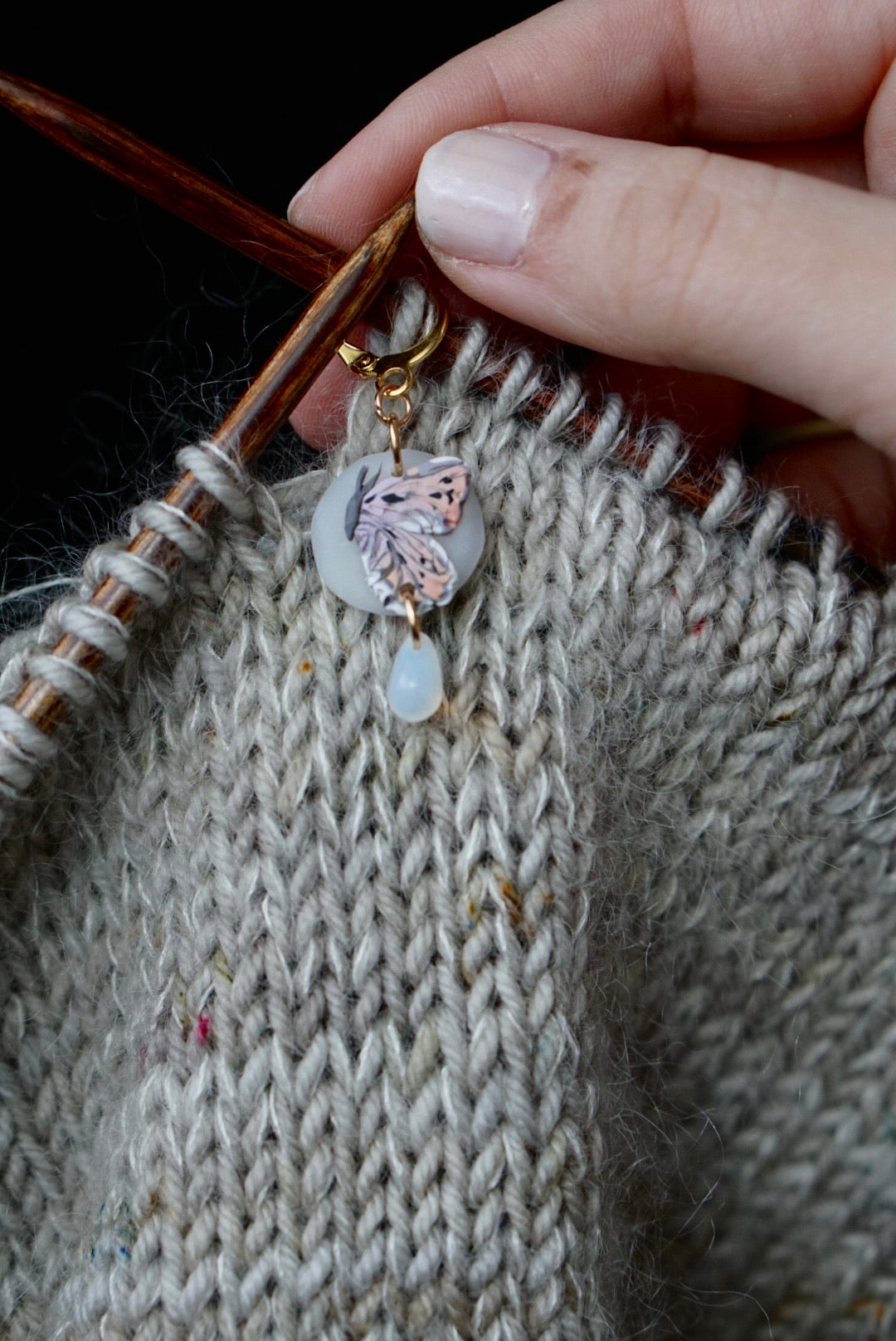 Butterfly stitch marker