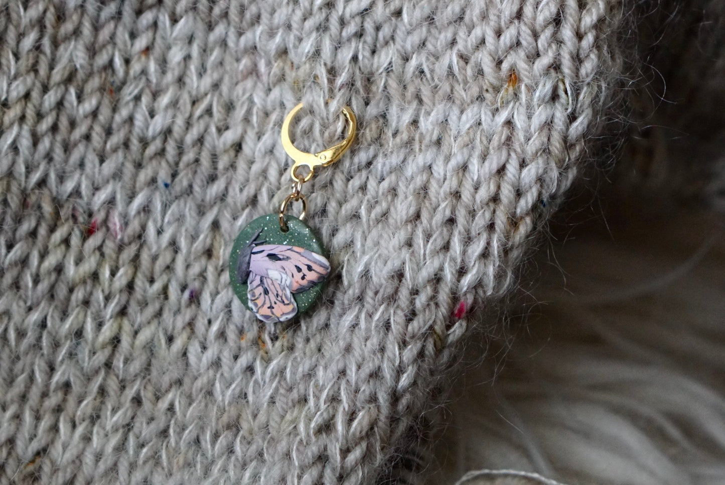 Butterfly stitch marker