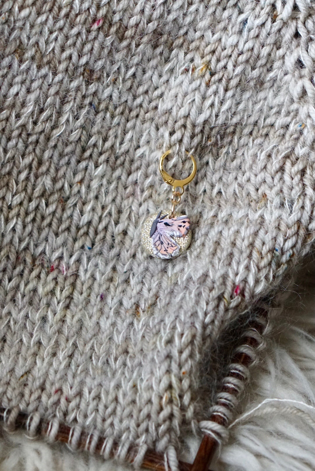 Butterfly stitch marker