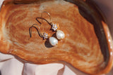 Crystal flower pearl earrings